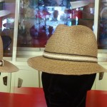 Fedora in maglina trasformato in un casual con ala spiovente , oppure in un Pork-pie con ala 6 cm.