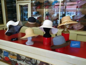 Morbidi Borsalino, cloche in maglina di Firenze, leggerissimi Panama e Tiffany Borsalino